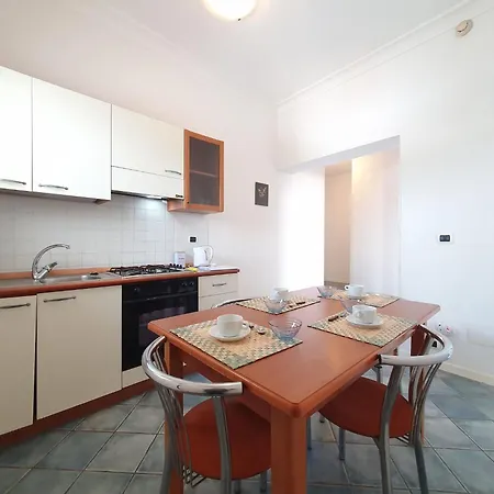 Apartment Apartment La Rosa-3 By Interhome